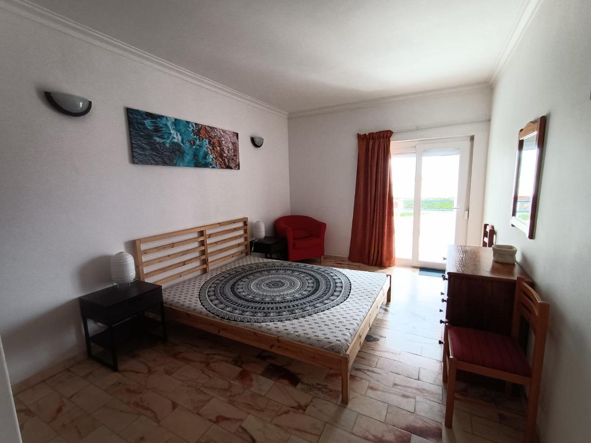 Apartamento Oura Li